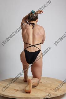 2021 01 KAROLINA KNEELING POSE NINJA (5)